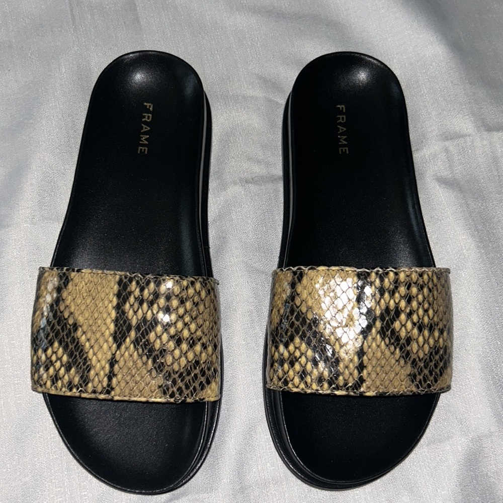 Frame Le Osborne Python-Embossed Leather Slides - image 5